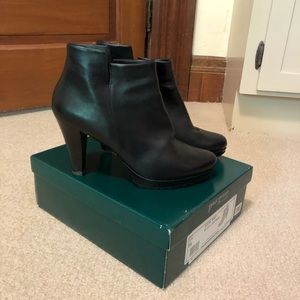 EUC Paul Green Black Leather Booties